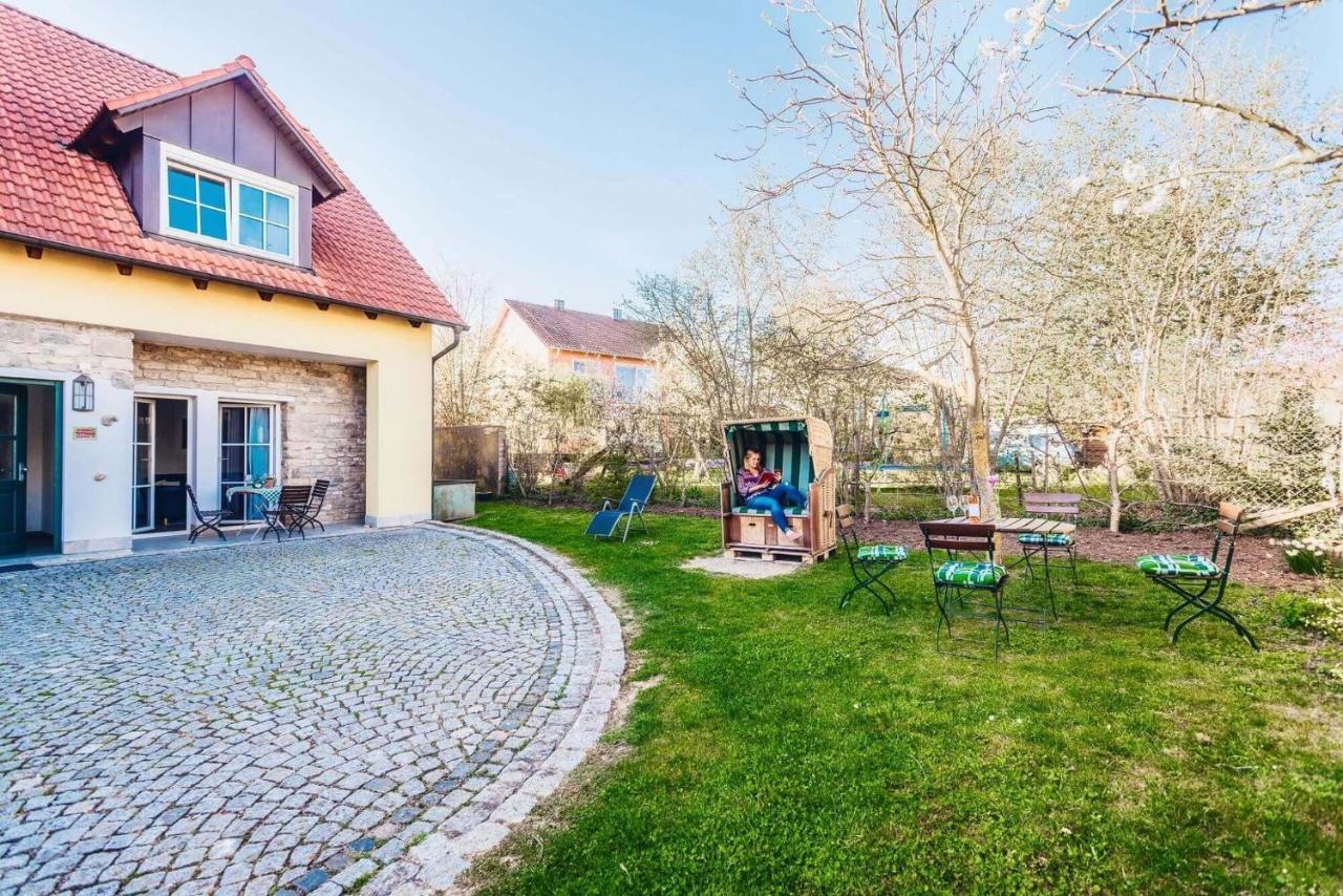 Pension Sankt Urban Sommerach Exterior foto